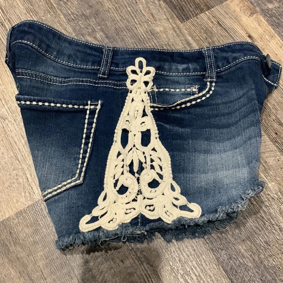 🌟NoBoundaries shorts size 7 - Picture 4 of 6